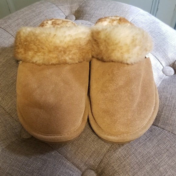 Slippers - Picture 2 of 3